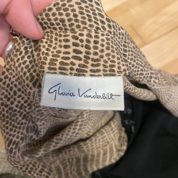 Brown Patterned Button Down shirt - Picture 3 of 3